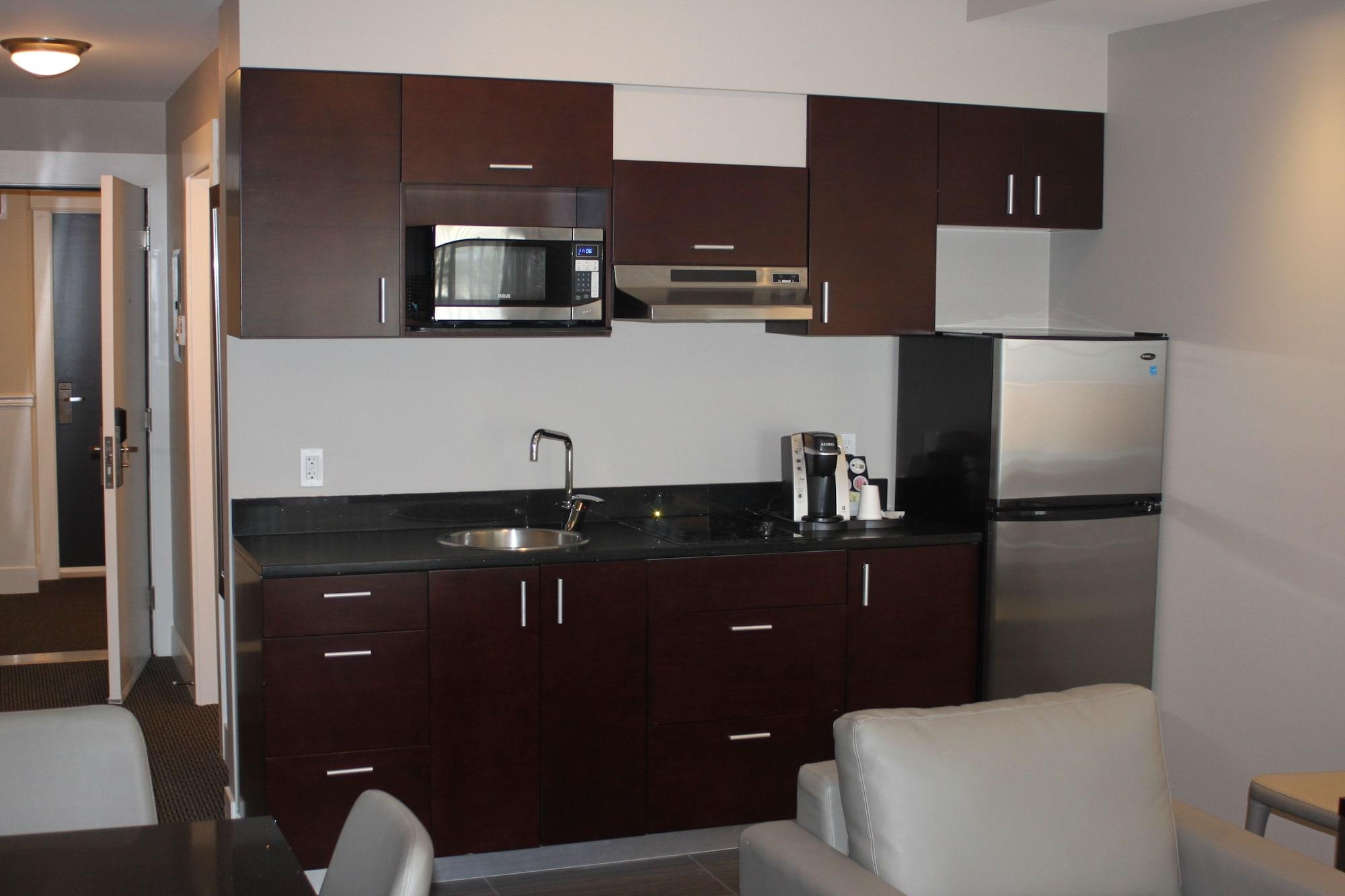 Capital Center Hotel 3*
